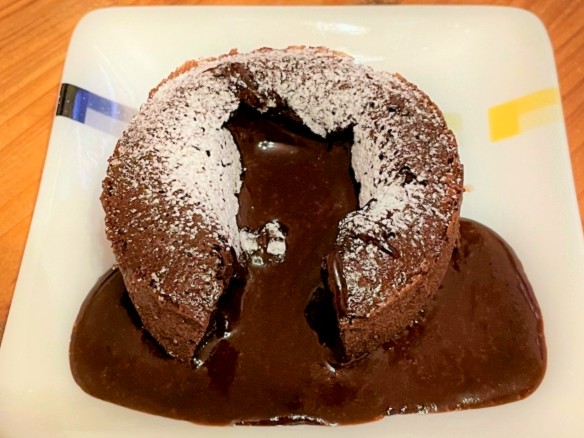 とろける濃厚食感！フォンダンショコラの作り方イメージ (3)