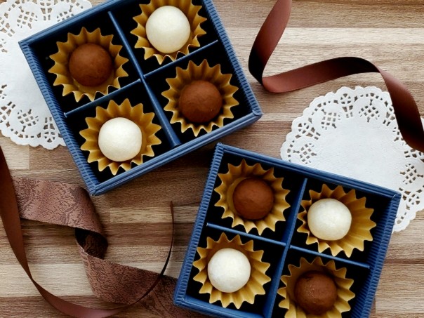 バレンタインデー用のトリュフ作り チョコレシピイメージ (1)