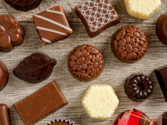 バレンタインデー用のトリュフ作り チョコレシピイメージ (3)